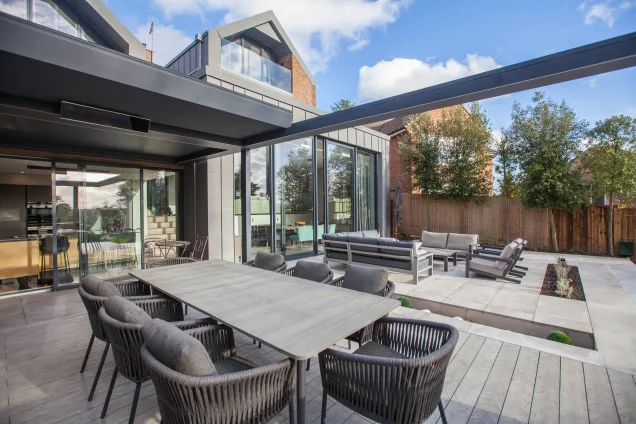 Outdoor kitchen in Stoke D'Abernon, Cobham garden