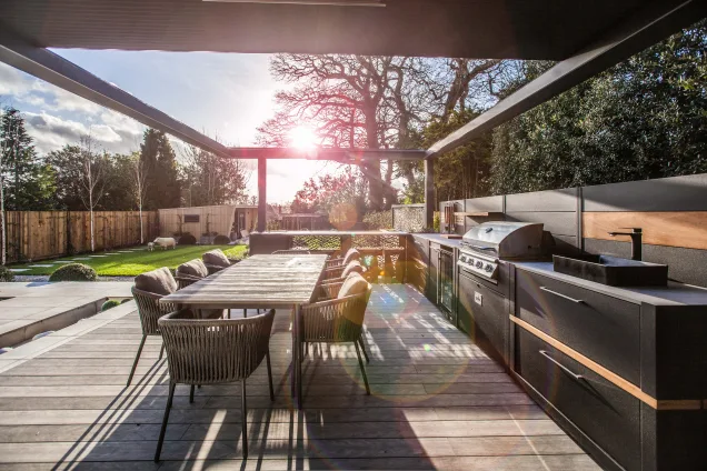 Outdoor kitchen in Stoke D'Abernon, Cobham garden under pergola