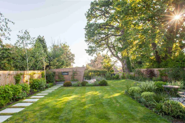 Outdoor kitchen in Stoke D'Abernon, Cobham garden