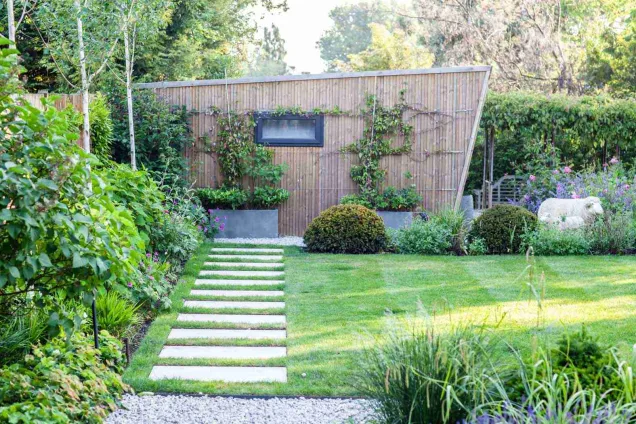 Outdoor kitchen in Stoke D'Abernon, Cobham garden outdoor building