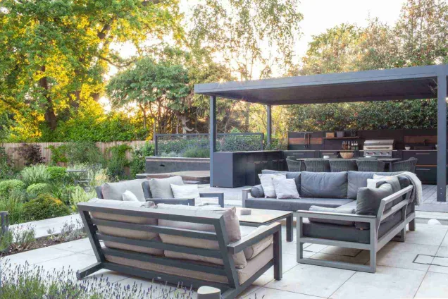 Outdoor kitchen in Stoke D'Abernon, Cobham garden with seating