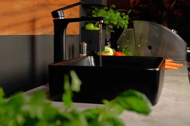 E-showroom kitchen sink