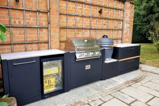 Outdoor kitchen in Evesham with Bull gas bbq and Gusto charcoal bbq