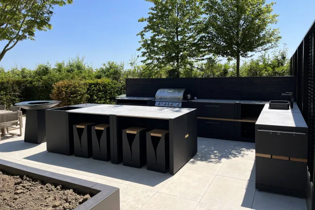 bar island in L-shaped outdoor kitchen with Bull Gas BBQ in Little Waltham, Chelmsford, Essex