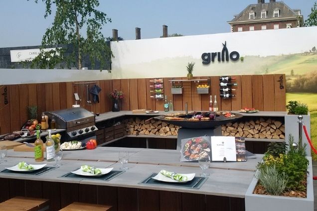 outdoor kitchen at chelsea flower show