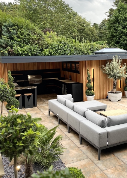 outdoor kitchen in ravenshead under cover