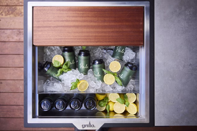 top down view of element drinks station with ice and drinks in it